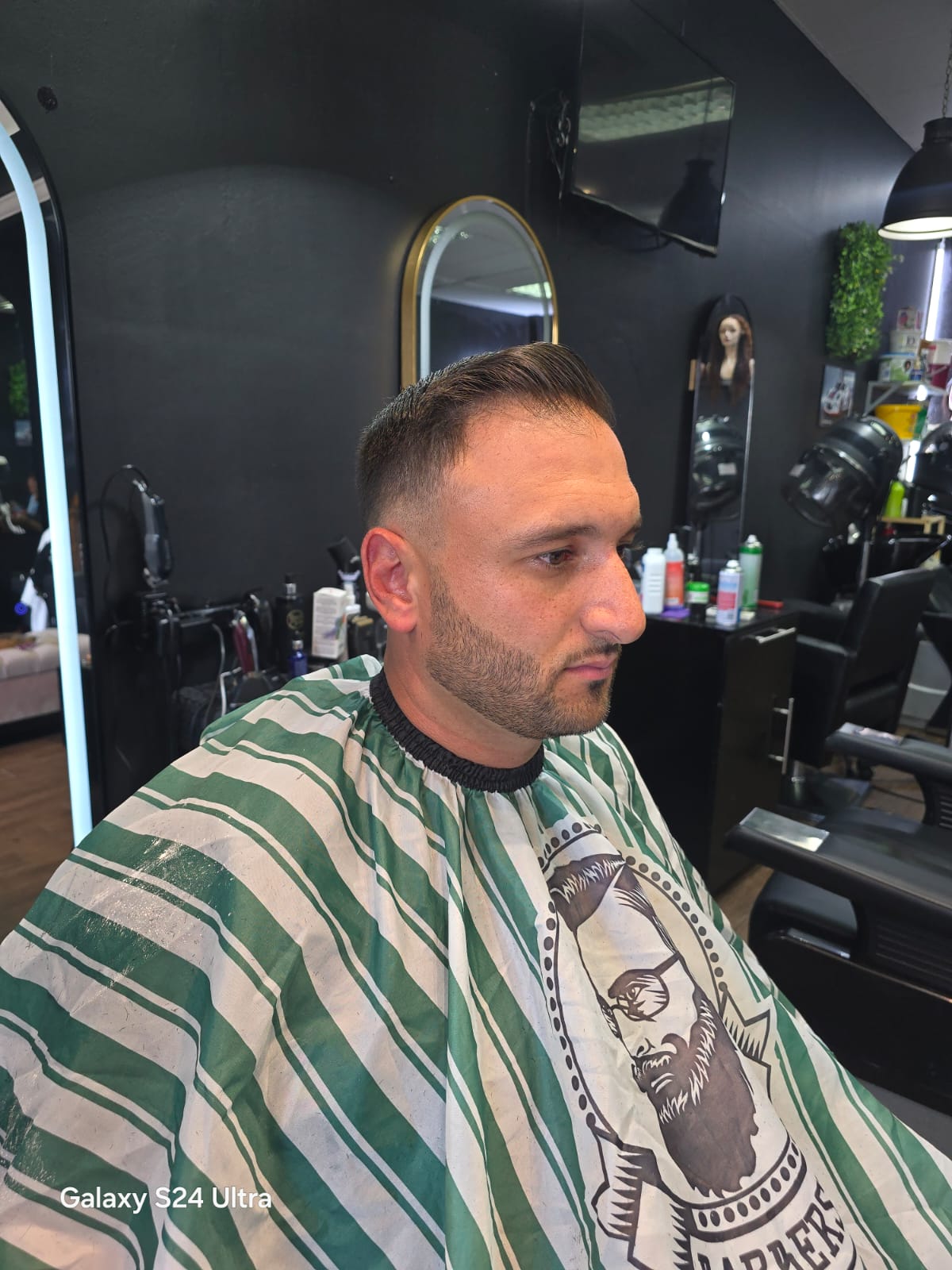 Classic side-part taper